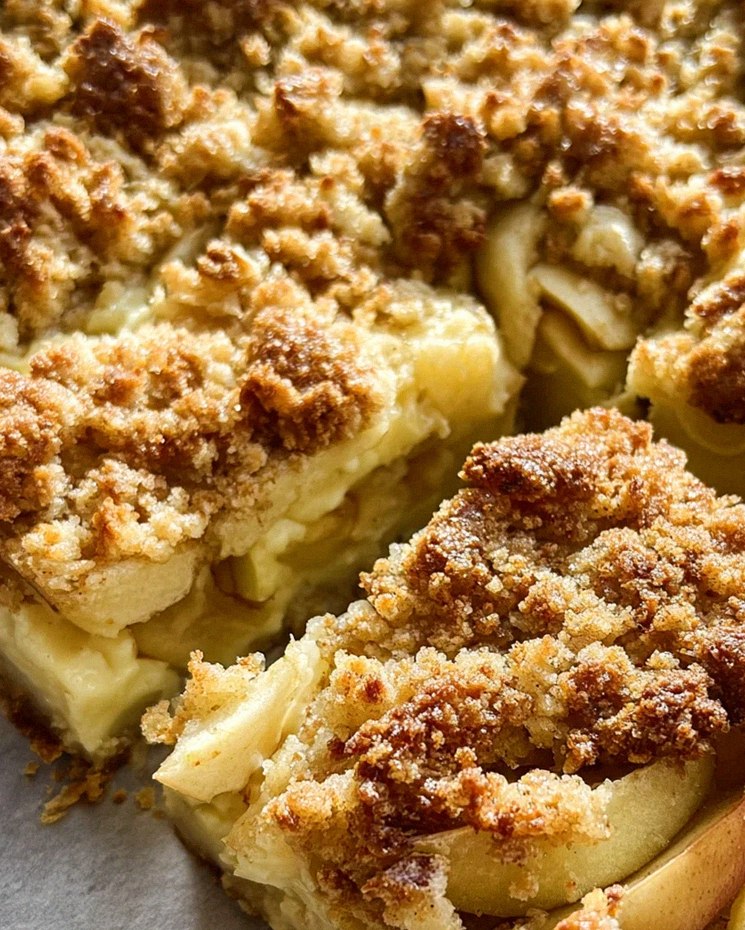 Apfelkuchen vom Blech - mit Pudding und knusprigen Streusel – Schritt 1