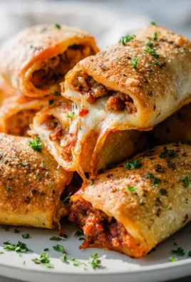 Irresistible High Protein Beef turkey pepperoni Pizza Rolls Rezept