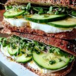 Mozzarella-Gurken-Sandwich mit Kresse